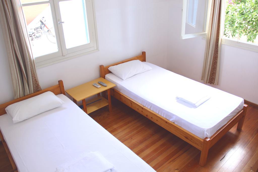 Αlexandros Apartment Votsi  Luaran gambar